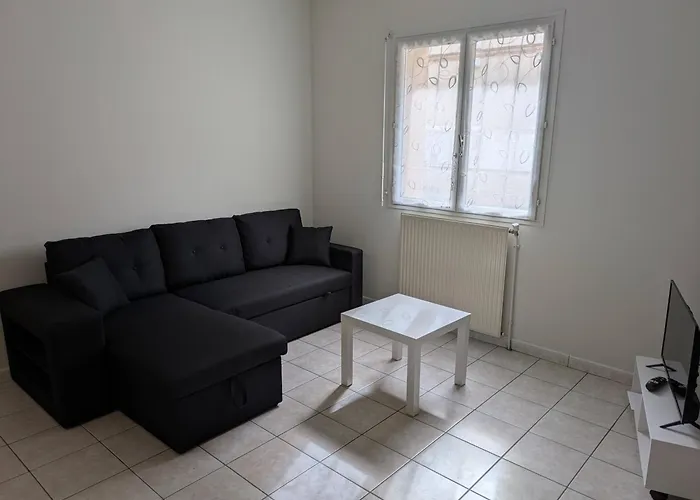 Apartment 3-room-house - Quiet And Close To Airport, Meett, Leclerc